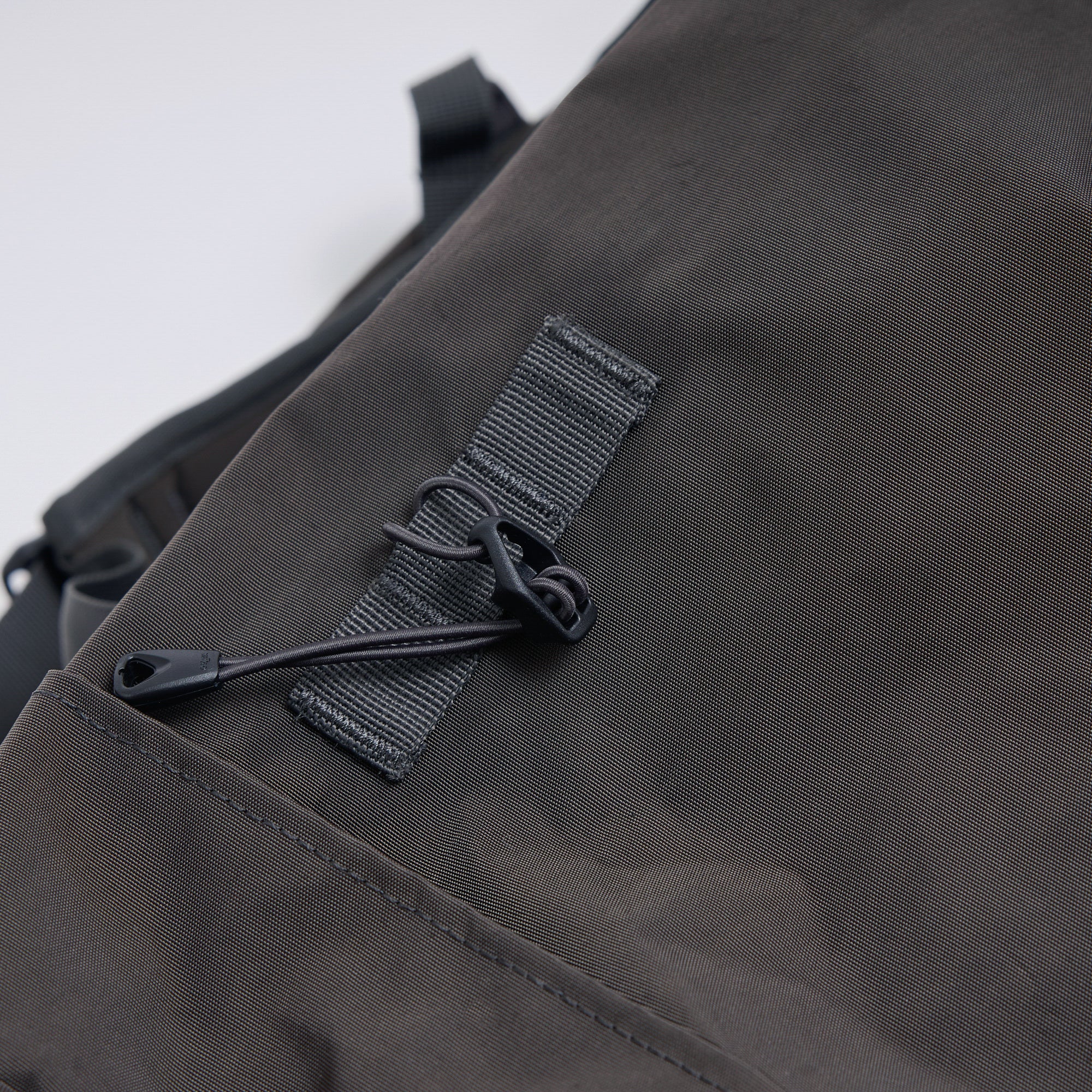 Sack 30 / Charcoal / 750g